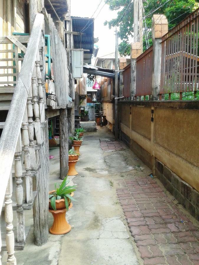 Ray Nu Guest House Phra Nakhon Si Ayutthaya Exterior photo
